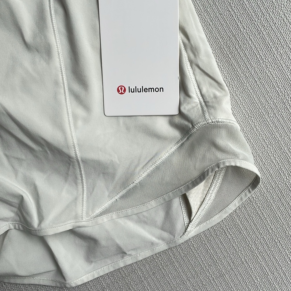 Lululemon hotty hot high rise short 4” lined - bone - size 6 - Picture 6 of 16